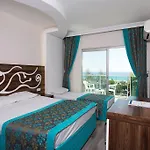 Kleopatra Blue Hawai فندق 3*