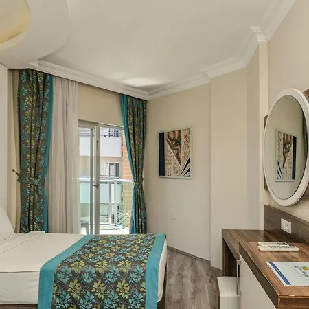 Otel Kleopatra Blue Hawai Alanya