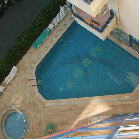 Kleopatra Blue Hawai אלאניה